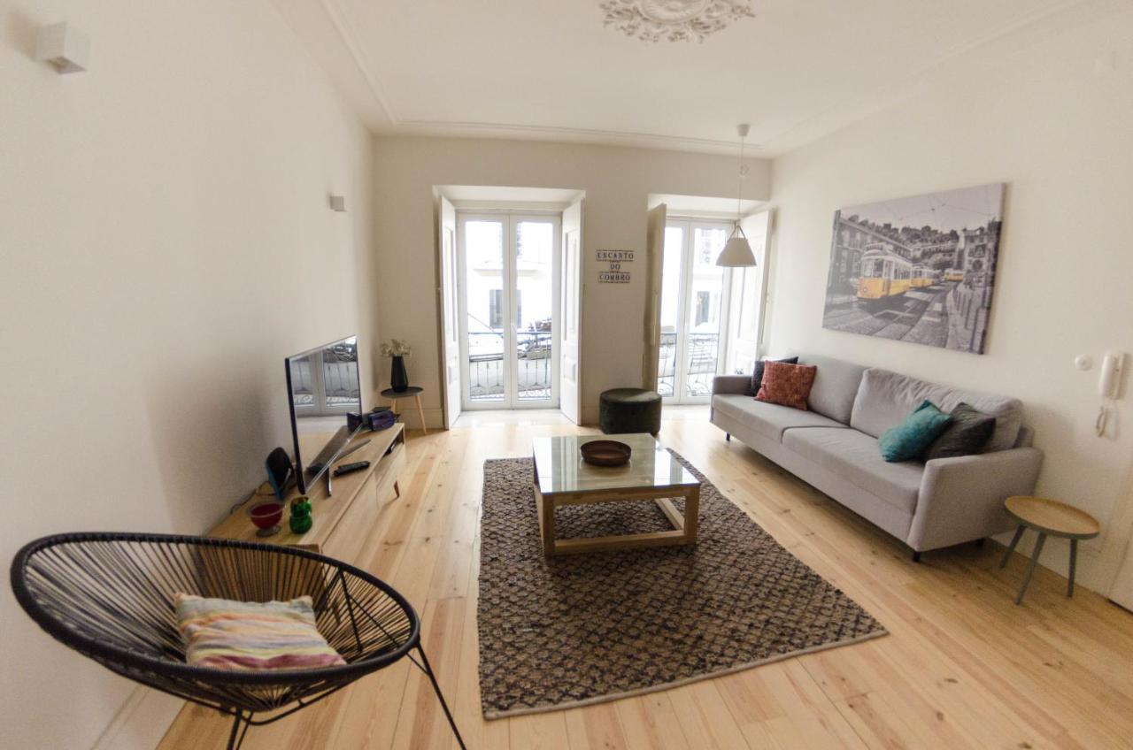 Altido Trendy 2br Apt In Sao Bento, Moments From Garden Sao Bento ליסבון